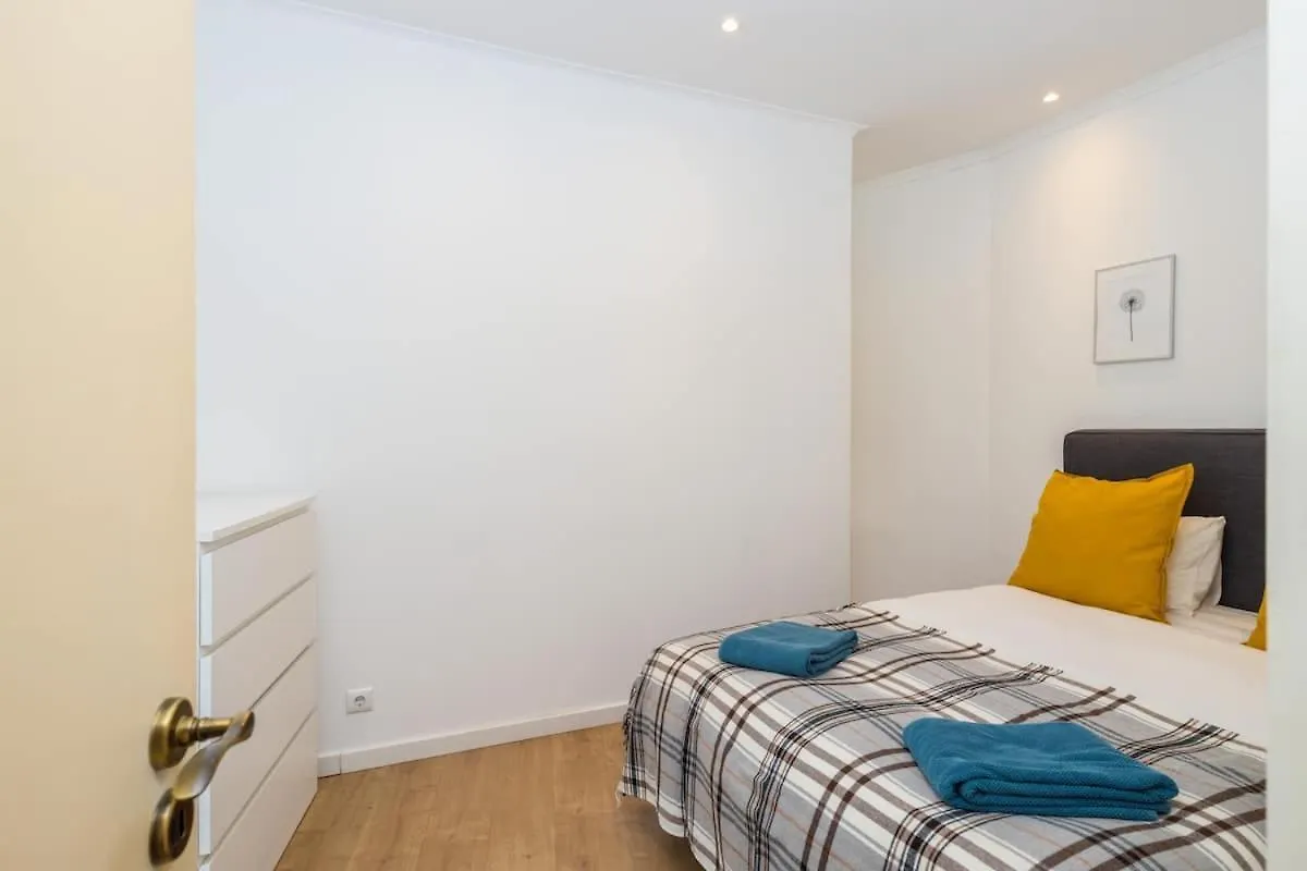 Ola Lisbon - Alfama III Apartment