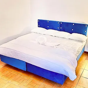 New In Loures Quarto em Acomodações Particulares